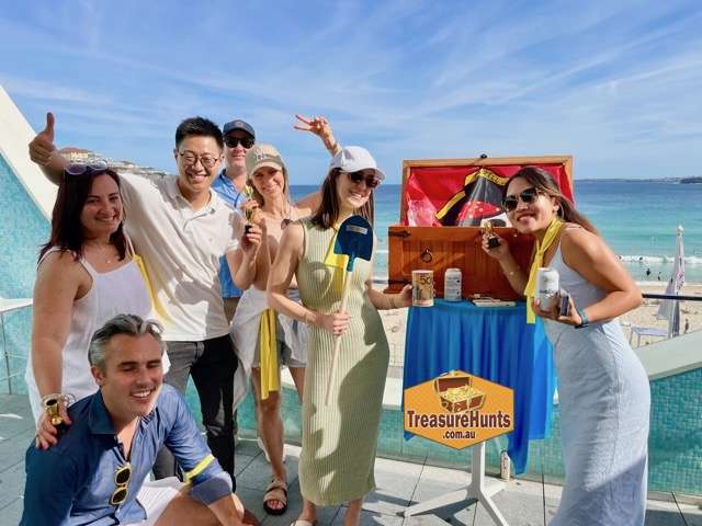 Bondi beach treasure hunts to discover the best Sydney Beaches with a real treasure chest discovery for Bondi staff team building, meeting, conference and corporate group events.